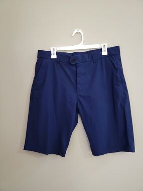 Greyson Deep Navy Flat-Front Shorts Size 34
